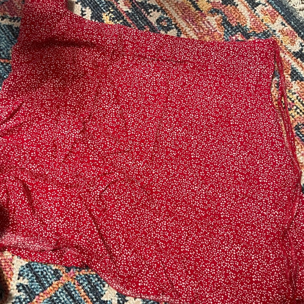 tie around skirt